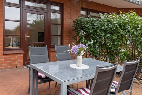 Strandstraße 2 Sandkorn Apartment in Laboe