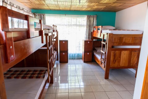 Hostel Bouganvilia Bed and Breakfast Chambre d’hôte in San José Province