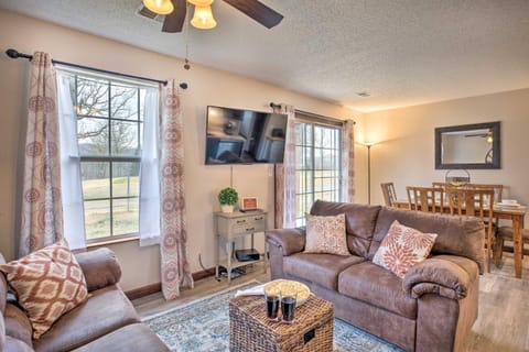 Walk-In Family Resort Condo with Indoor Pool and More! Condo in Branson