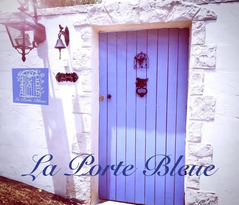 La Porte Bleue : Guest house Cosy & Jaccuzi Condo in Réunion