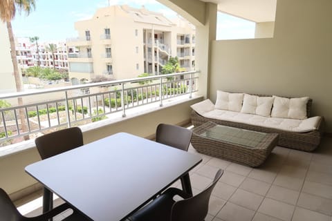 Balcony/Terrace, Seating area, Diving, Sea view