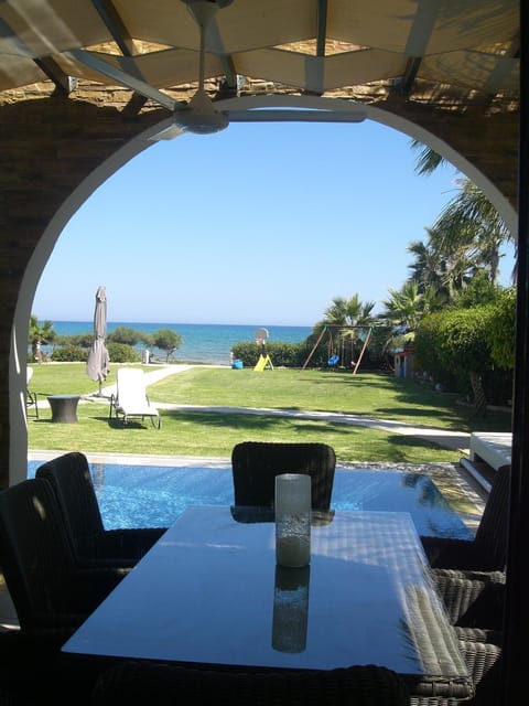 Patio, Dining area, American breakfast