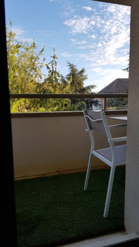 Appartement d'une chambre avec terrasse et wifi a Poissy Eigentumswohnung in Poissy