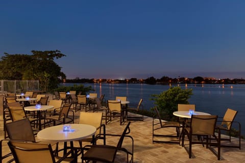 Patio, Lake view