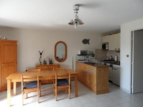 REF 045 Appartement T3 pour six personnes résidence avec piscine Copropriété in Arzon