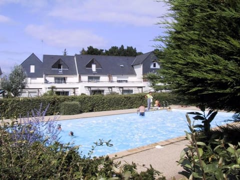 Property building, Pool view, Swimming pool