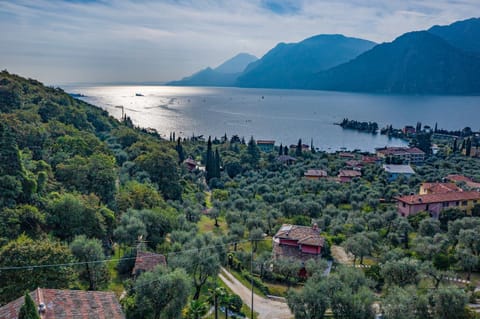 Giacomazzi House BRI Apartment in Malcesine
