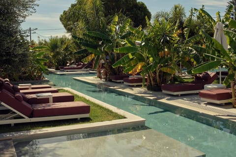 Property building, Swimming pool