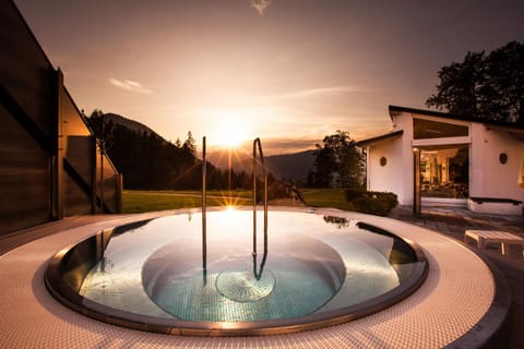 Hot Tub, Spa and wellness centre/facilities, Autumn, Sunset