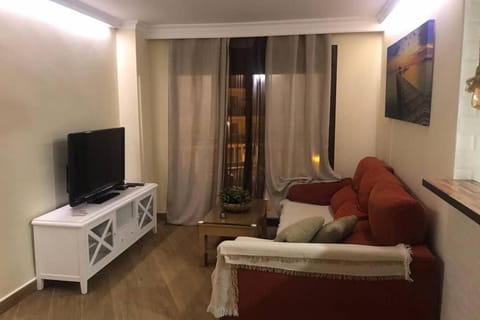 Coqueto apartamento en Puerto Marina con piscina Apartment in Benalmadena