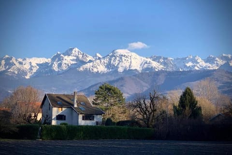 Property building, Hiking, Mountain view