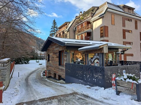 Property building, Winter