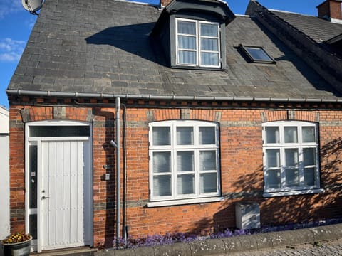 Holbæk. Byhus med fjordudsigt, og 5 min. til bymidten Apartment in Zealand