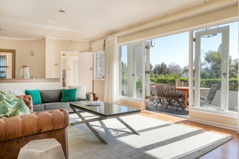 Patio, TV and multimedia, Living room