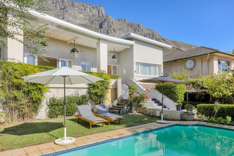 Garden, Garden view, Swimming pool, sunbed