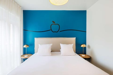 Photo of the whole room, Decorative detail, On site