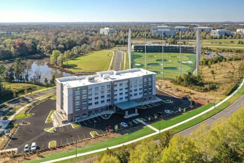 Facade/entrance, Minigolf, Fitness centre/facilities, Evening entertainment, Evening entertainment, Lake view, Lake view, Area and facilities, Entertainment, Entertainment