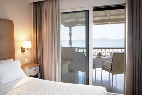 Bed, Balcony/Terrace, Balcony/Terrace, Photo of the whole room, Bedroom, Sea view