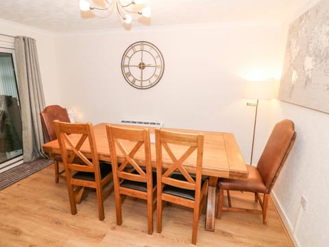 4 Ty Rhosyn House in Wales