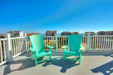 2048 Coral Cove Cottage 1 Minute Walk to Beach House in Duck