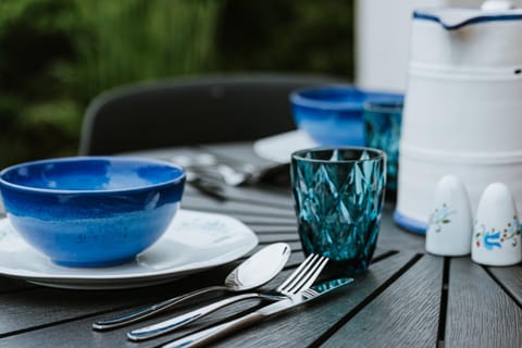 Food and drinks, Food