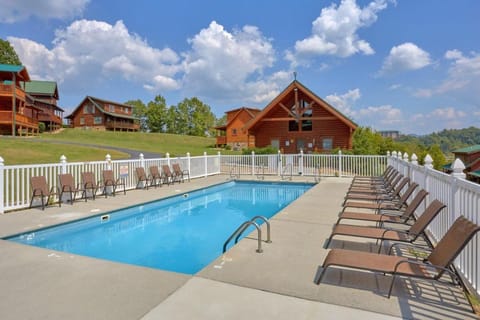 Whispering Creek #302 Casa in Pigeon Forge
