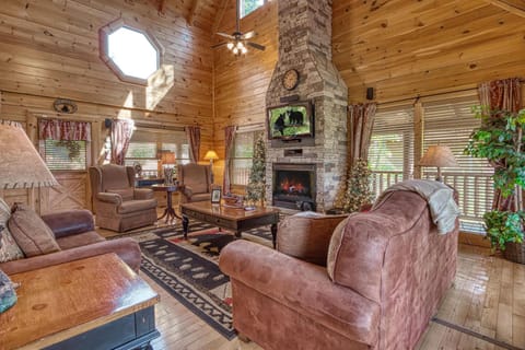 Absolutely Wonderful #304 House in Pigeon Forge