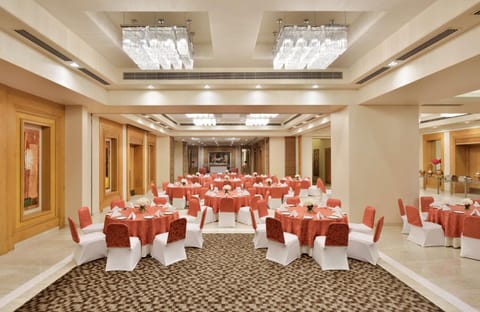 Radisson Noida Hotel in Noida