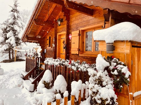 LE BLANC NORDIQUE Chalet in Manigod