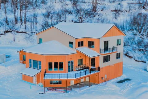 Anchorage Getaway with Mtn Views about 4 half Miles to Zoo! Eigentumswohnung in Anchorage