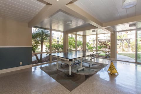 3 Bedroom! - Complex is on the beach with huge pool House in Oceanside