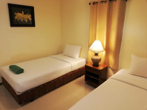 Laemsai Resort Resort in Thep Krasatti