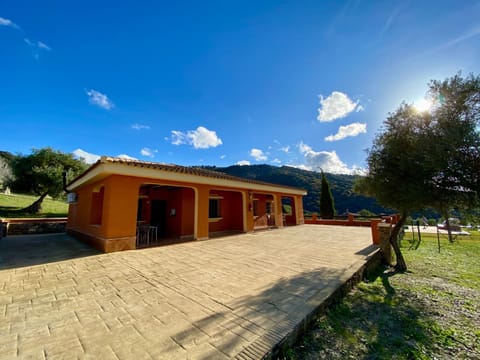 Facade/entrance, Garden view, Mountain view