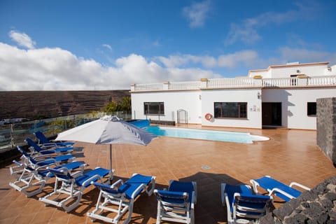 VILLA BELLAVISTA DE LOS VALLES Villa in Isla de Lanzarote