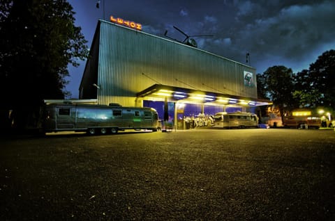 Facade/entrance, Facade/entrance, Night