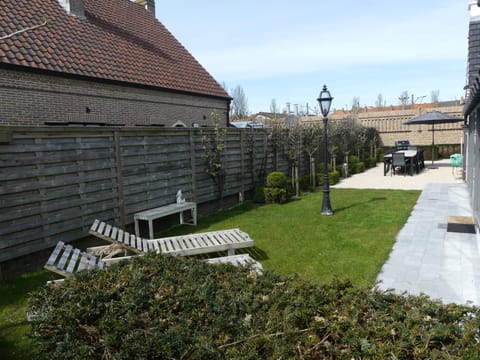 BBQ facilities, Garden