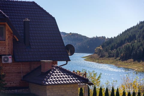 Planinska kuca ZALIV House in Zlatibor District, Serbia