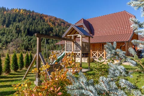 Planinska kuca ZALIV House in Zlatibor District, Serbia