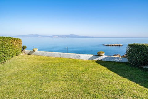 Garden, Sea view