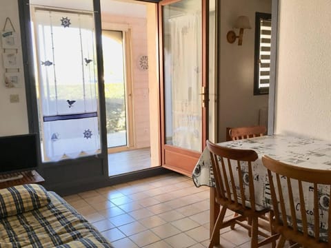 Appartement T2 à Vaux-sur-Mer, terrasse, jardin, parking, accepte animaux, pour 3/4 personnes - FR-1-494-76 Apartment in Vaux-sur-Mer