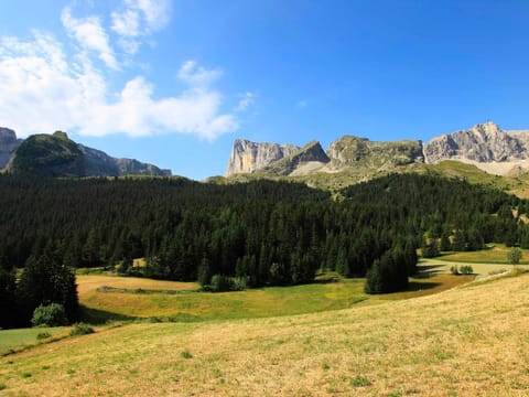 Appartement 4 pièces - 8 pers, proche Station Superdevoluy - FR-1-504-431 Apartment in Provence-Alpes-Côte d'Azur