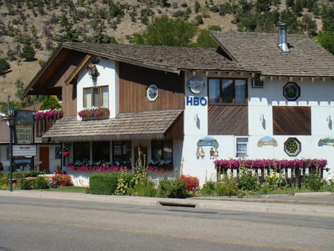 Starlight Lodge Motel in Glenwood Springs