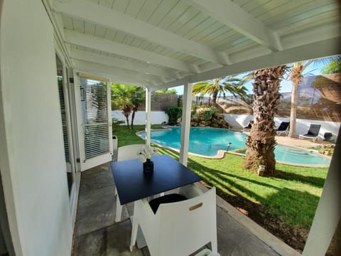 Balcony/Terrace, Pool view