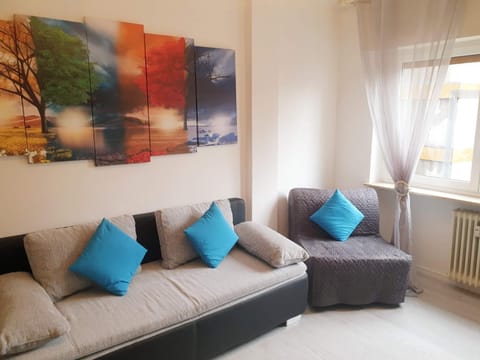 J&M HOUSE -Fronte Ospedale- Apartment in Friuli-Venezia Giulia