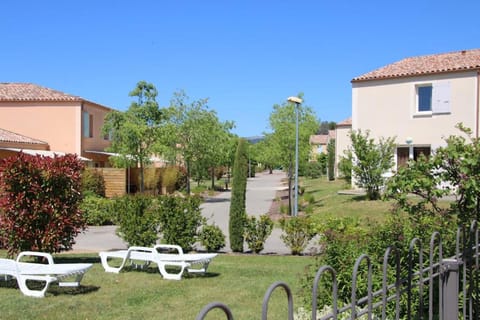 CHEZ BRUNO et BENEDICTE - RESIDENCE DU VENTOUX House in Carpentras