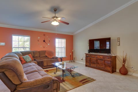 Family-Friendly Home about 10 Mi to Downtown Cape Coral Haus in Cape Coral
