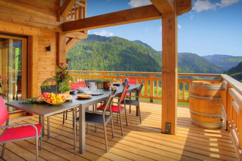 Day, Natural landscape, Summer, View (from property/room), Balcony/Terrace, Seating area, Dining area, Mountain view