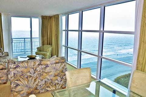 Luxury 3BR at Seaside Resort, Fantastic Views, Shop, Dine, Enjoy Condo in North Myrtle Beach