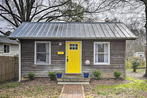 Pet-Friendly Carrboro Cottage Less Than 1 Mi to Carr Mall House in Carrboro