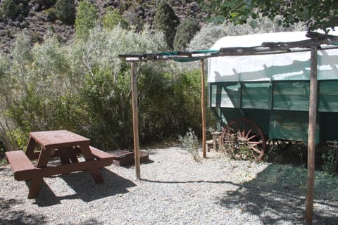 Virginia Creek Settlement Natur-Lodge in Tuolumne County